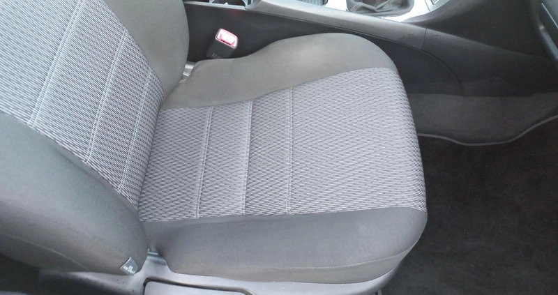 Toyota Avensis cena 26900 przebieg: 259120, rok produkcji 2012 z Sierpc małe 379